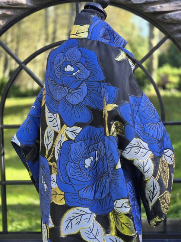"sinine roos " kimono/mantel d 22 (jacguard)