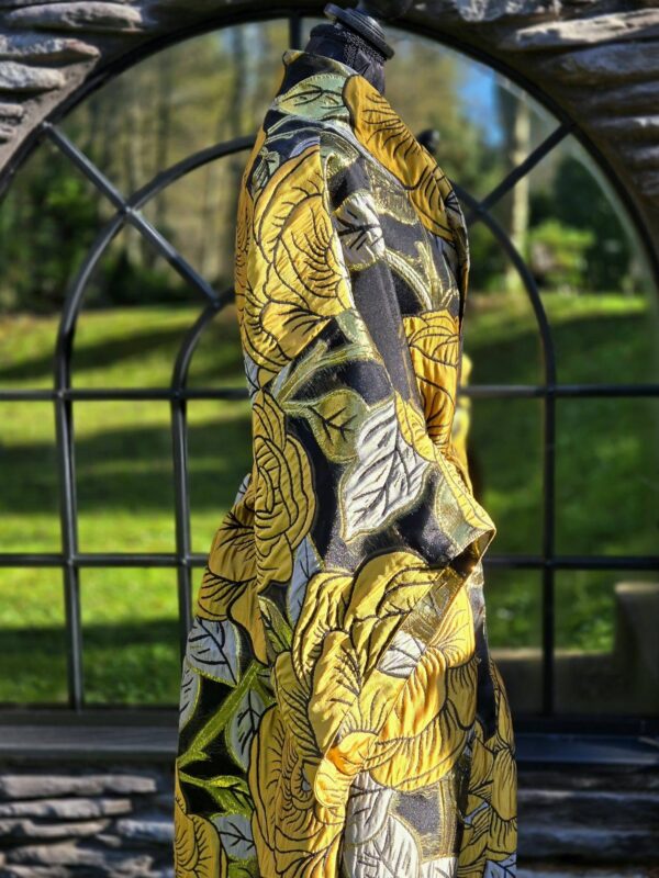 "kollane roos " kimono/mantel d 22/9 (jacguard kangas)