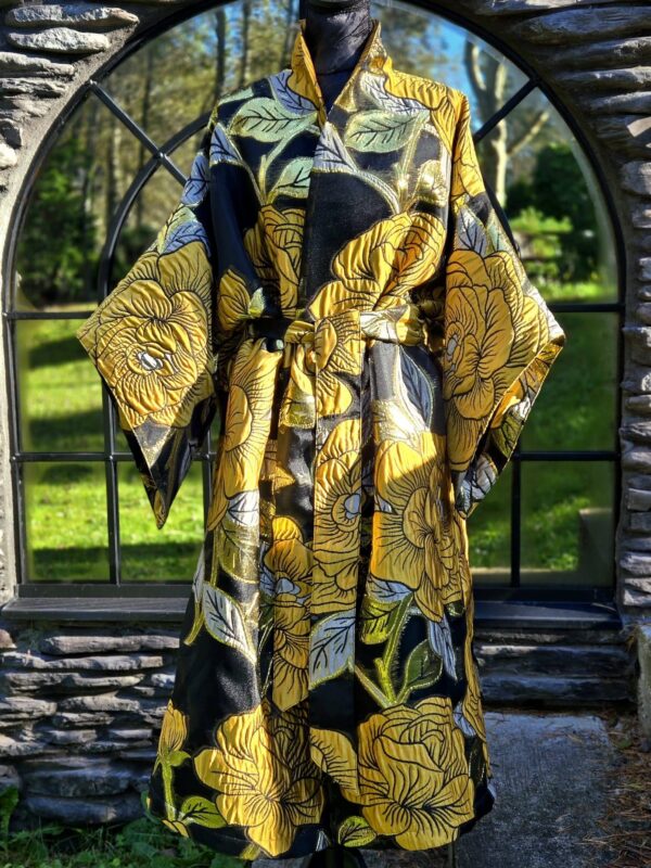 "kollane roos " kimono/mantel d 22/9 (jacguard kangas)