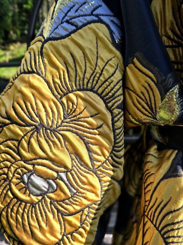 "kollane roos " kimono/mantel d 22/9 (jacguard kangas)