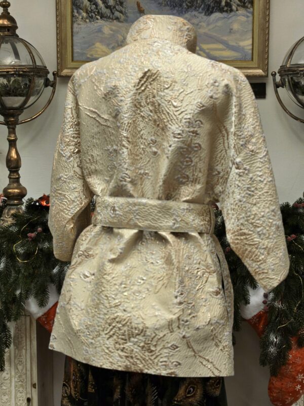 kimono d 9 jäljed lumel