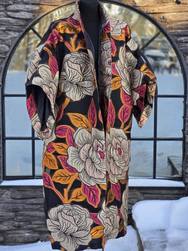 "valge roos " kimono/mantel d 22/9 (jacguard)