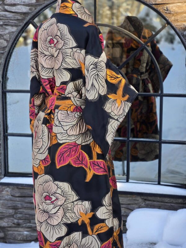 "valge roos " kimono/mantel d 22/9 (jacguard)