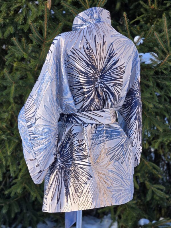 kimono d 14 "võililletutid" (pikem nurgaga käis)