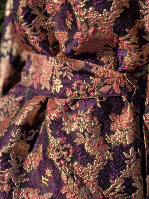 kimono d 14 "Õied sirelilillal (pikem nurgaga käis)